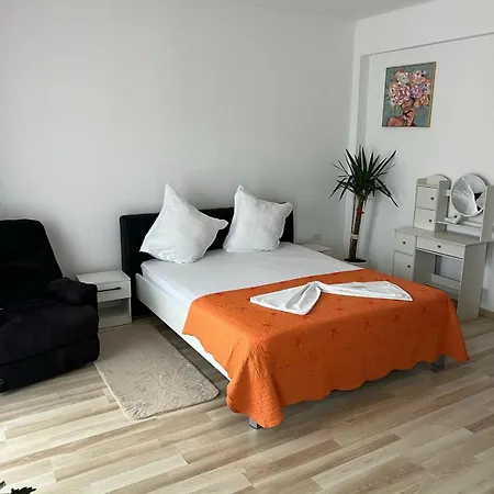 1 & 2 Aqua Apartament *